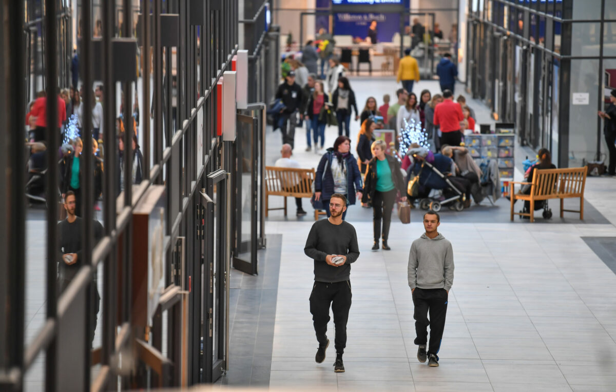 Neueröffnung Selber Wölfe-Fanshop im Outlet Center Selb